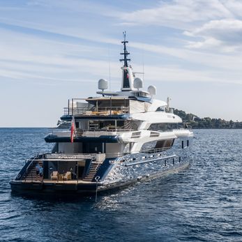 Zazou yacht exterior 5