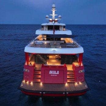 Akula yacht exterior 5