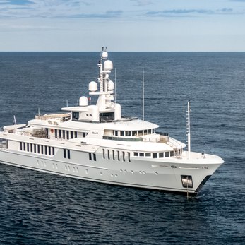 Bella II yacht exterior 3