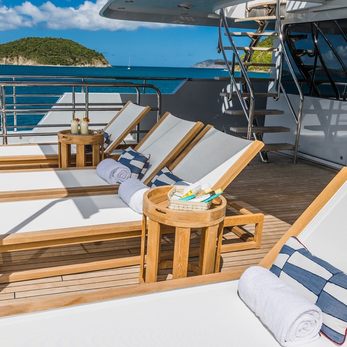 Avalon 101 yacht exterior 3