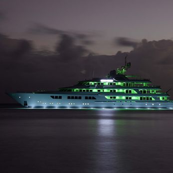 Ebony Shine yacht exterior 4