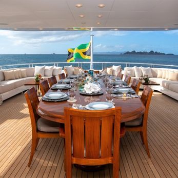 Balista yacht exterior 4