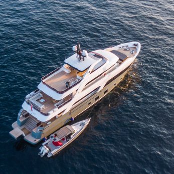 Astrum yacht exterior 4