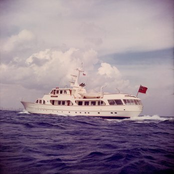 Shalimar II yacht exterior 3