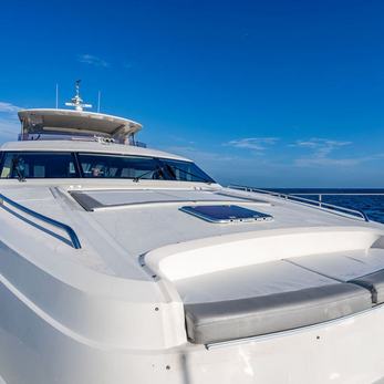 Oasis yacht exterior 2