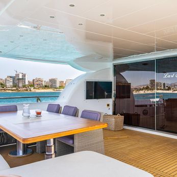 Last Man Standing yacht interior 4