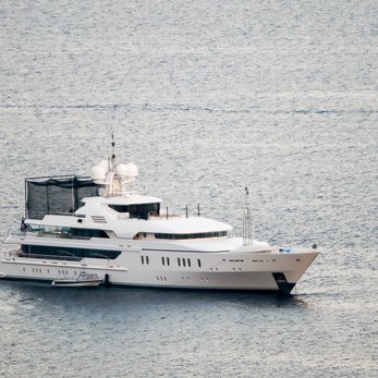 Maria yacht exterior 2