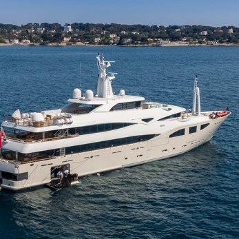 Maraya yacht exterior 4