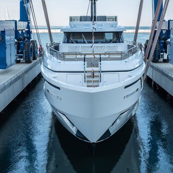 Claire de Lune yacht exterior 2