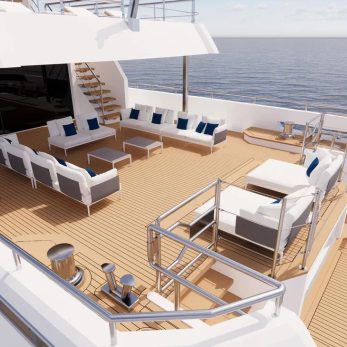 Bee yacht exterior 3