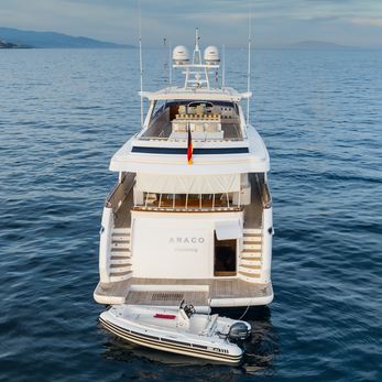 Abaco yacht exterior 4