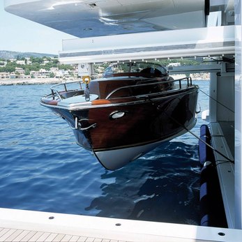 Ilona yacht exterior 4