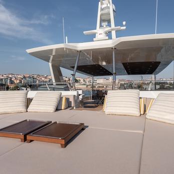 Maske yacht exterior 2
