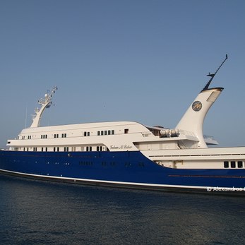 Navtilvs yacht exterior 2