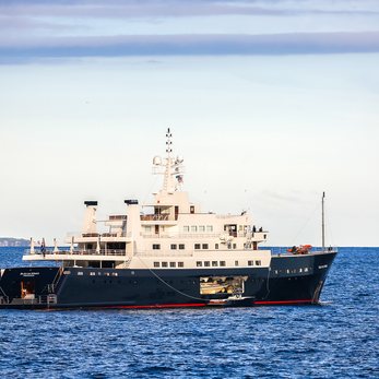 Bleu De Nimes yacht exterior 3