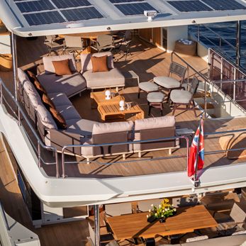 Maske yacht exterior 3