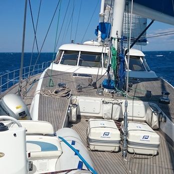 Tambo A-82 yacht exterior 4