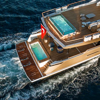 Miouch yacht exterior 4