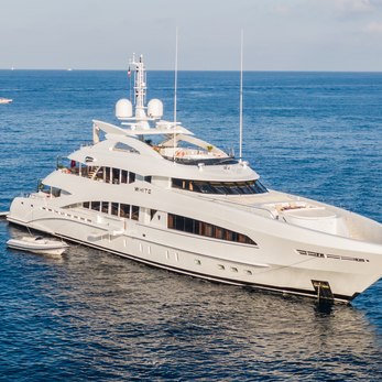 Daisy D yacht exterior 2