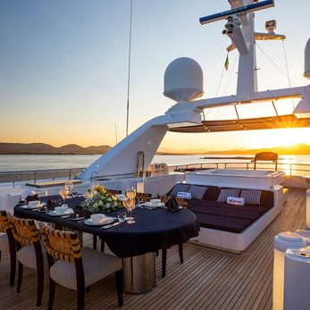Va Bene yacht exterior 3
