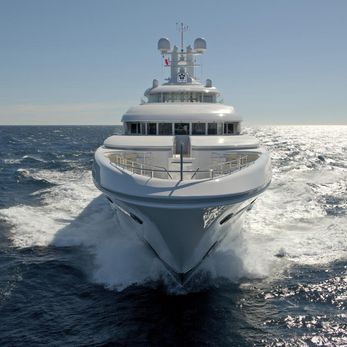 Gipta yacht exterior 4