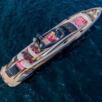 Flying Dagger yacht exterior 4