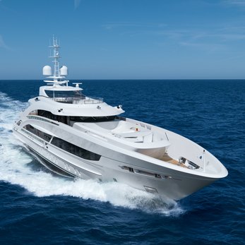 Arkadia yacht exterior 3