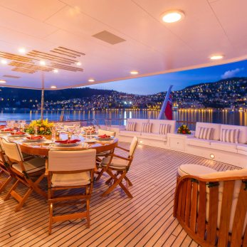 Loretta yacht interior 3