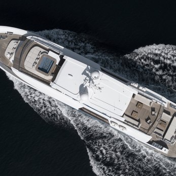 Reginatta yacht exterior 4