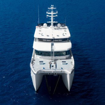 Wayfinder yacht exterior 2