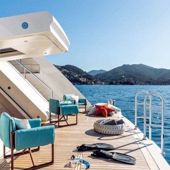 Rio yacht exterior 5