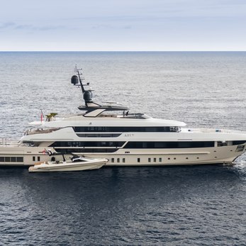 Aily yacht exterior 5