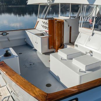 Silverado yacht exterior 2