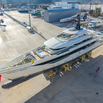 Ada yacht exterior 5