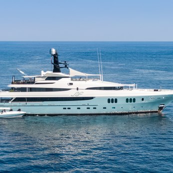 Scott Free yacht exterior 2