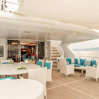 Bang! yacht interior 3
