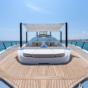 Jacqpot yacht exterior 3