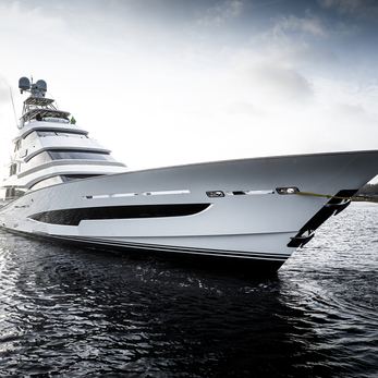 Special One yacht exterior 2