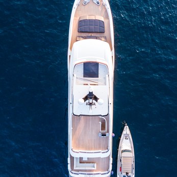 Astrum yacht exterior 2