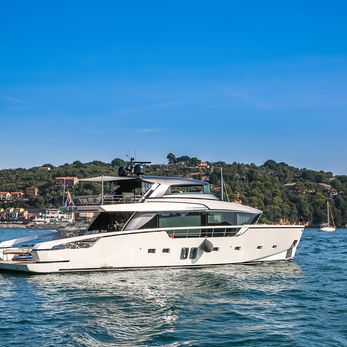 Luar yacht exterior 5
