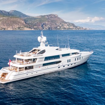 Neninka yacht exterior 4