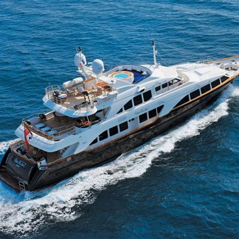 Sea Blue'Z yacht exterior 3