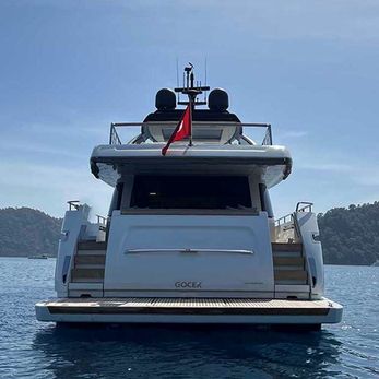 La Isla yacht exterior 5