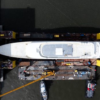 Feadship 828 yacht interior 5