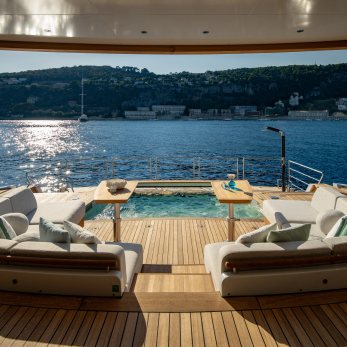 Sirena 42M/01 yacht exterior 3