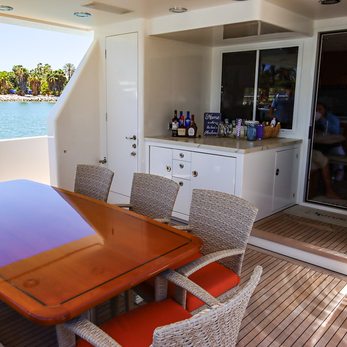 Mardiosa yacht interior 8