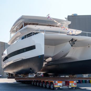 E-CAT 80/02 yacht exterior 2