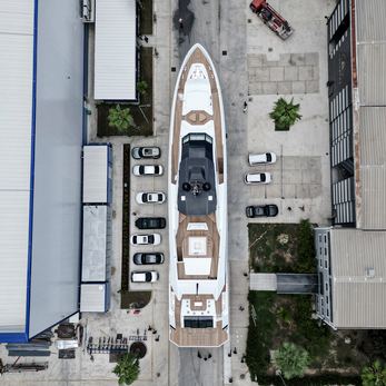 Ximena yacht exterior 3