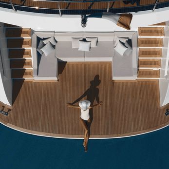 Four Joys yacht interior 2