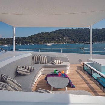 MA yacht exterior 3